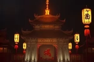 《客厅里的第二块表》封面：墙上并排挂着的两只钟表