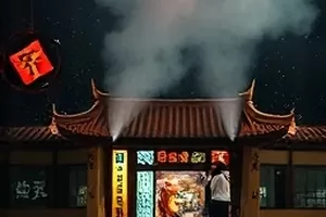《婚后第七个冬天》封面：结霜的窗与暖炉